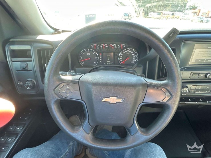 2018-chevrolet-1500-image-13