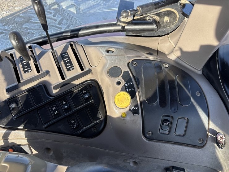 case-ih-maxxum-125-image-38