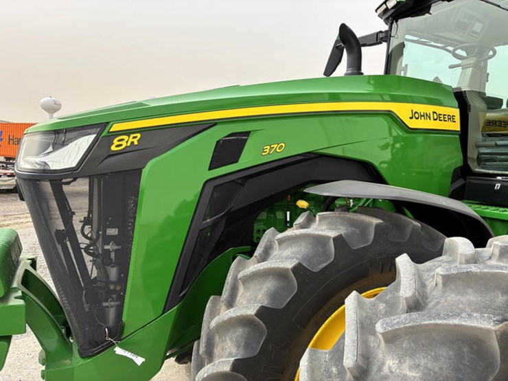 john-deere-8r-370-image-36