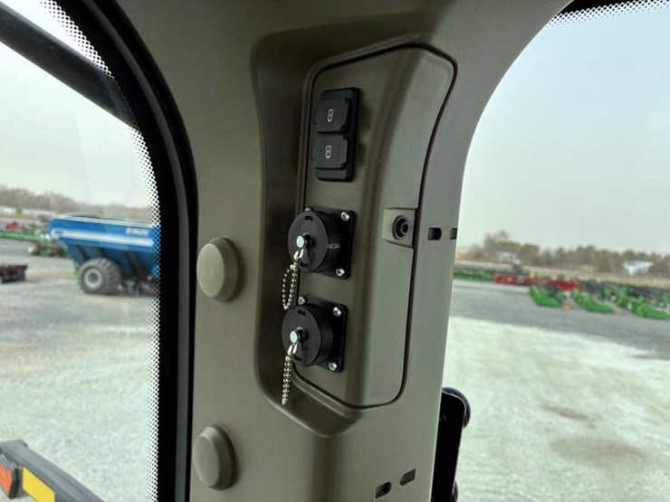 john-deere-8r-370-image-86