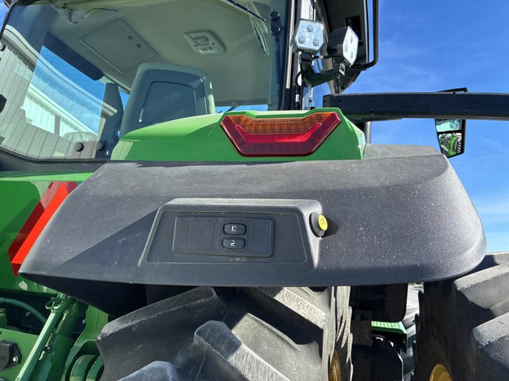 john-deere-8r-340-image-25