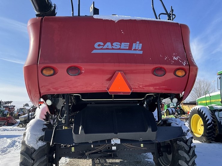 case-ih-8010-image-6