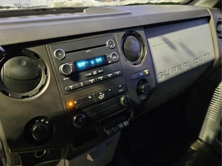 2011-ford-f450-image-16