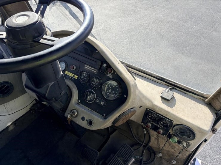 2009-allianz-street-sweeper-image-13