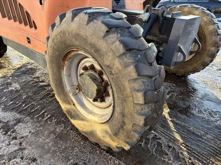 2012-jlg-g6-42a-image-10