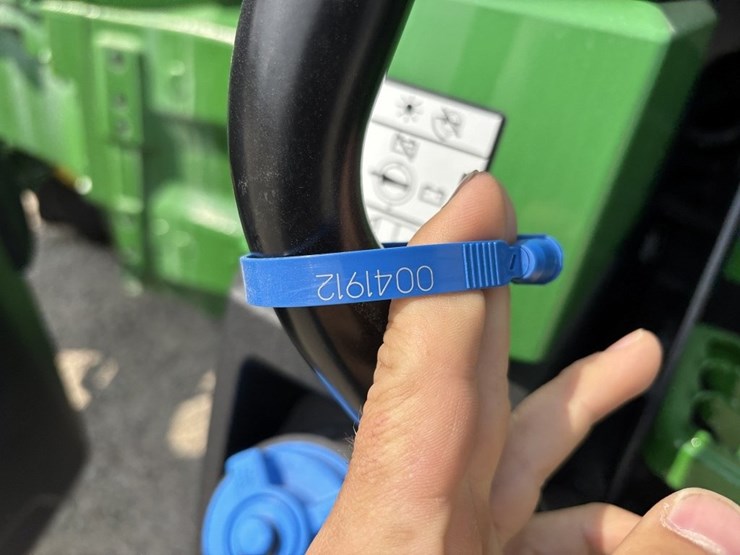 john-deere-8r-250-image-45