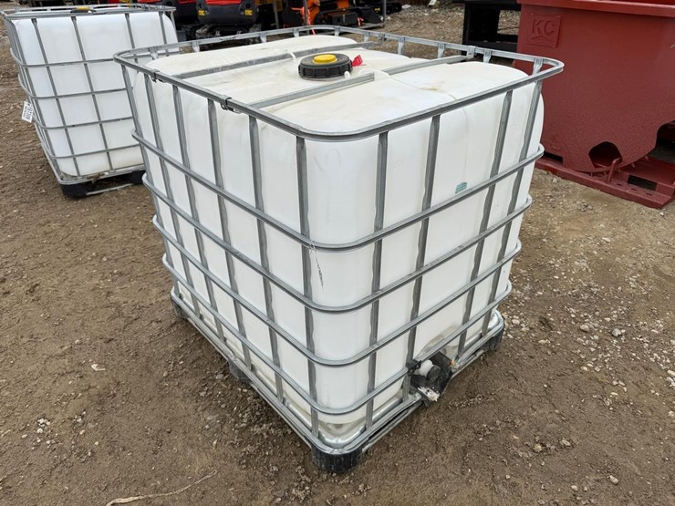 water-tank-tote-image-4