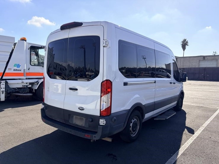 ford-transit-image-3