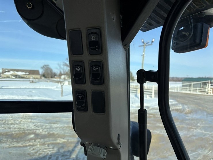 case-ih-maxxum-125-image-47