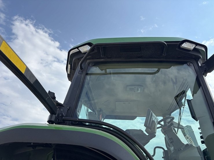 john-deere-8r-250-image-18