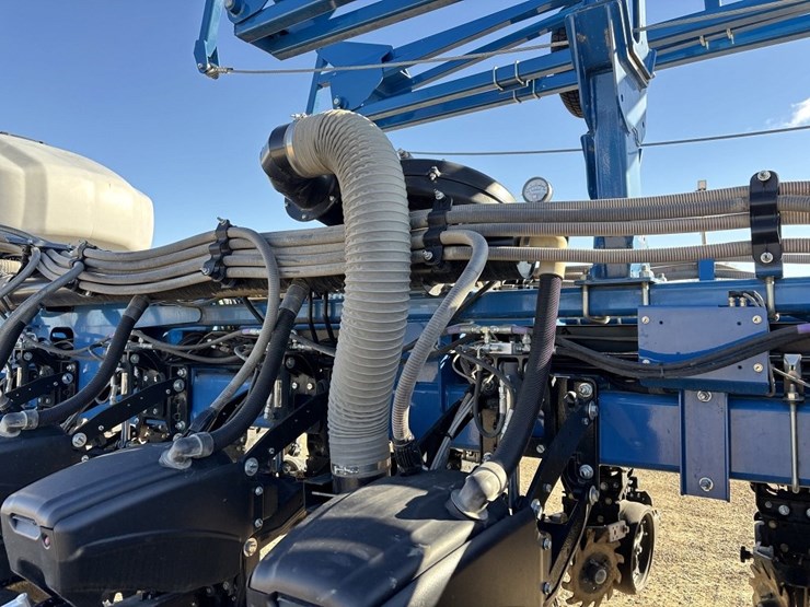 2024-kinze-5900-image-24