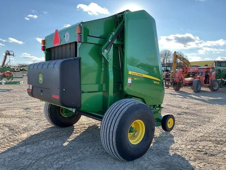 john-deere-560m-image-5