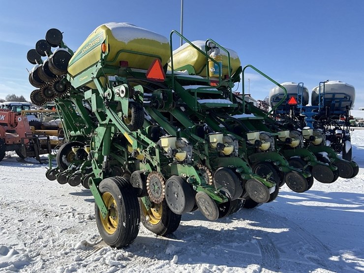 john-deere-6000-image-4