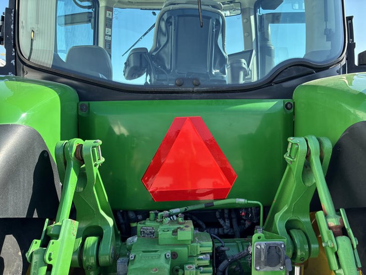 john-deere-8320r-image-27