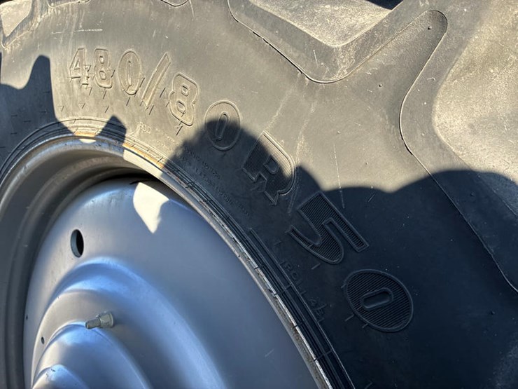 case-ih-magnum-305-image-62