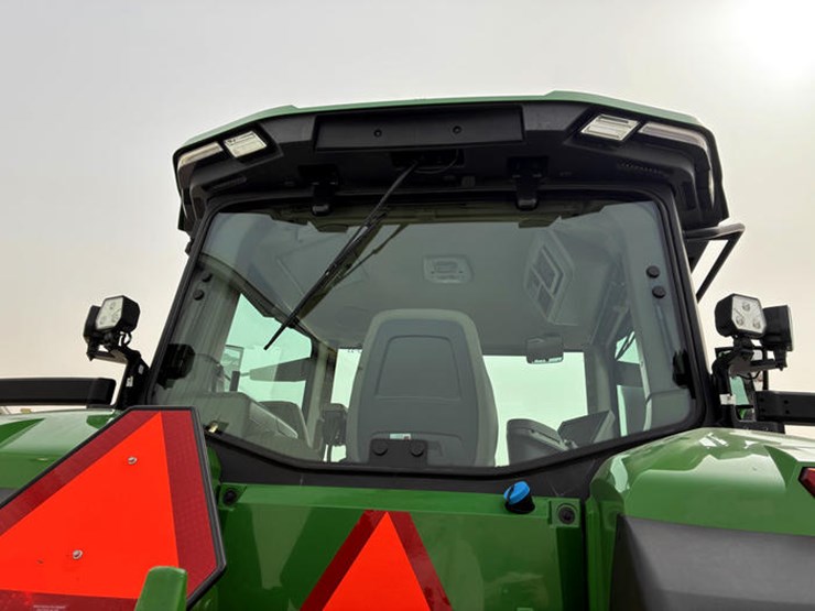 john-deere-8r-370-image-23