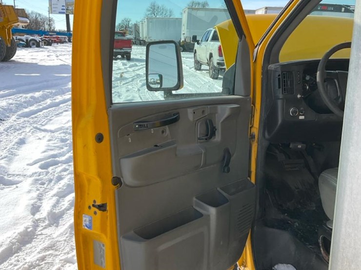 2009-chevrolet-express-3500-image-72