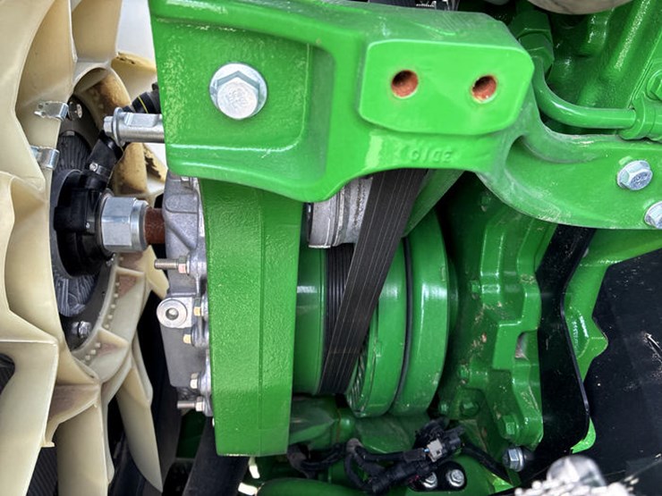 john-deere-8r-370-image-42