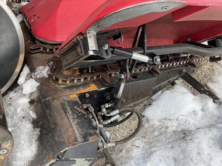 2015-harvestech-12-row-folding-corn-head-image-7