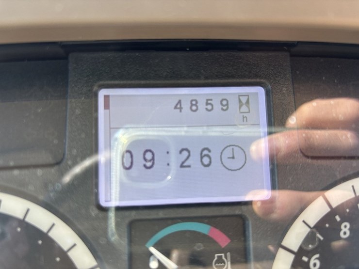 john-deere-6125m-image-45