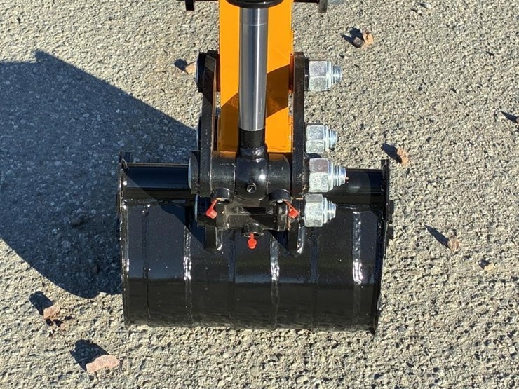 2025-vicsec-vc15-excavator-image-8