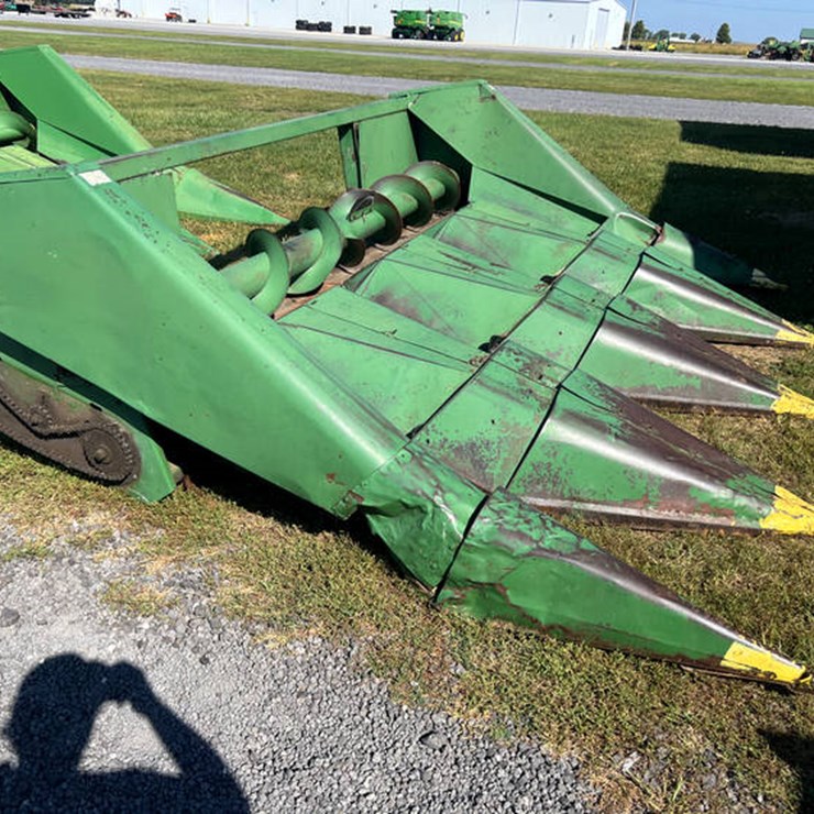 #114462 • JD 4R CORN HEAD