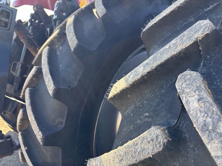 2014-case-ih-340-image-27