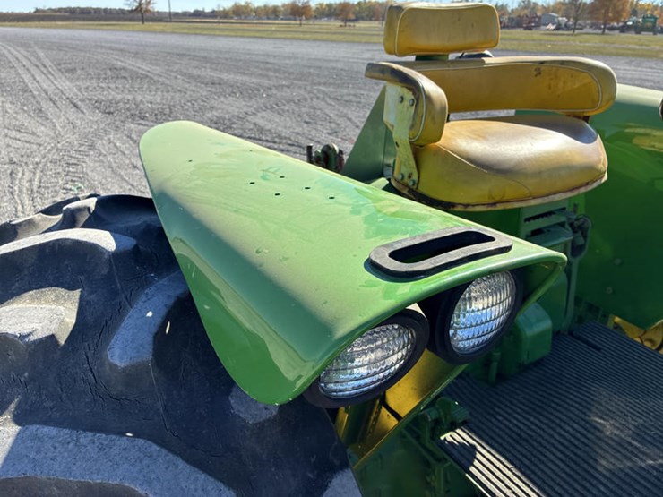 john-deere-4020-image-17
