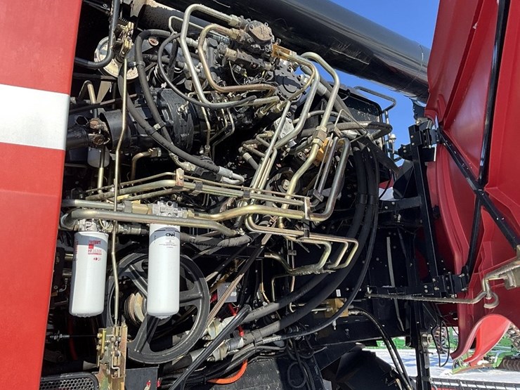 case-ih-8010-image-29