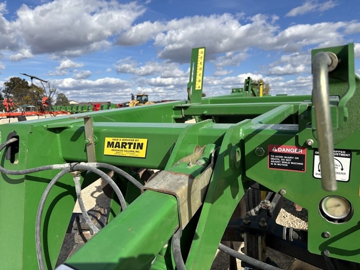 john-deere-2700-image-41
