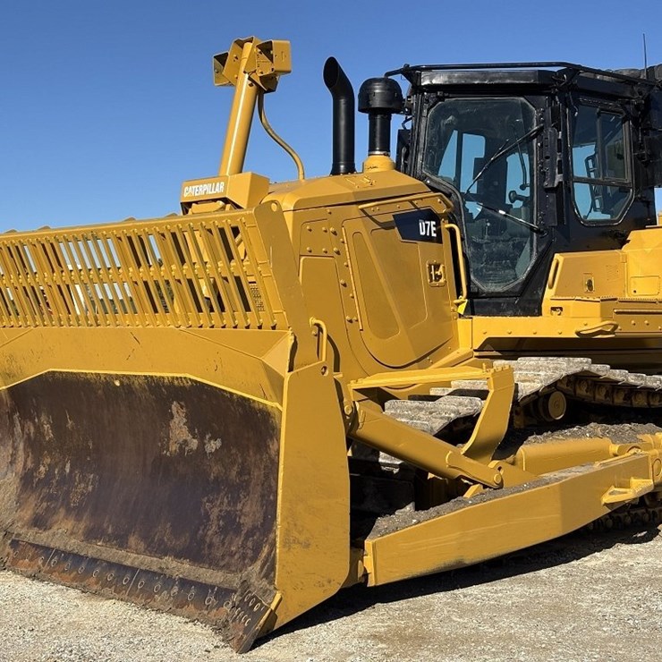 2010 CATERPILLAR D7E