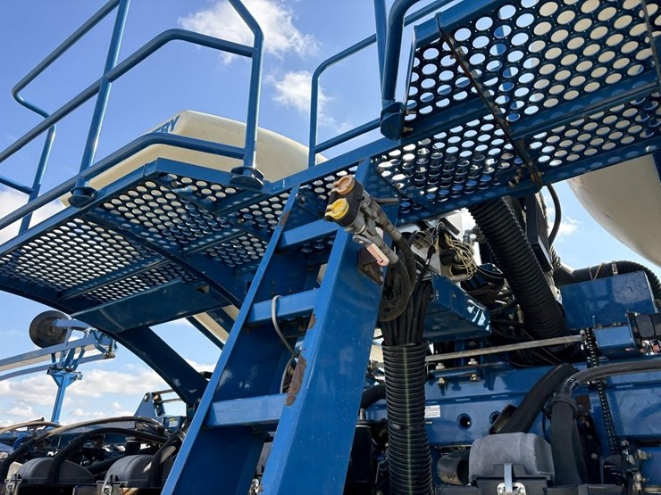 2010-kinze-3660-image-8