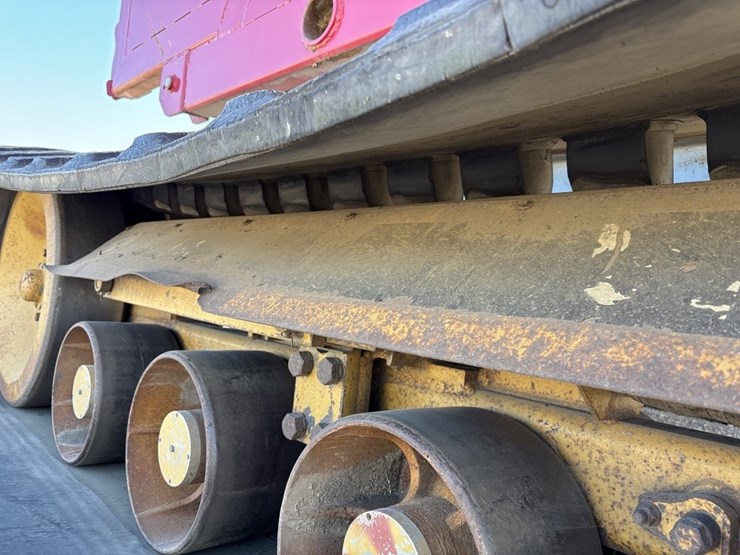 caterpillar-36-image-15