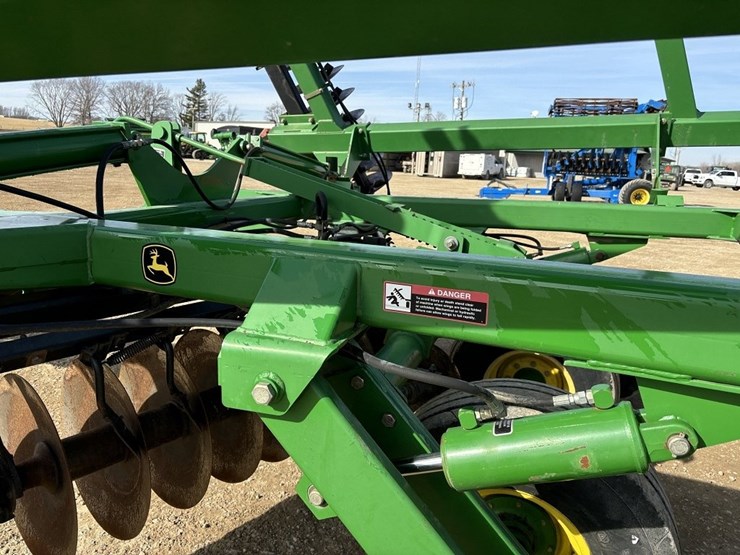 john-deere-637-image-33