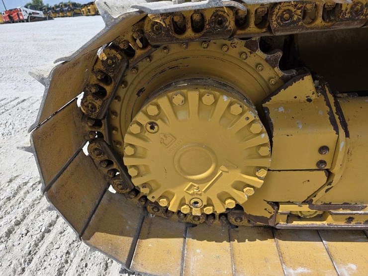 caterpillar-d3k-image-12