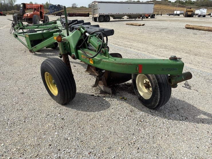 john-deere-3710-image-4
