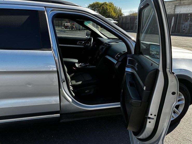 ford-explorer-image-8