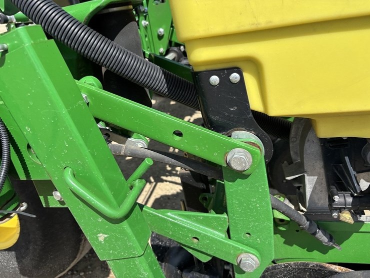 john-deere-1785-image-22