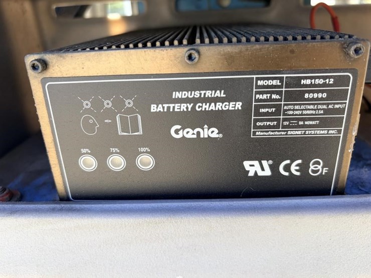 genie-awp-255-vertical-mast-lift-image-10