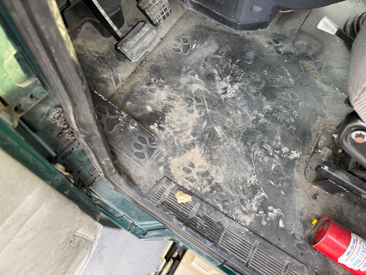 #145-•-mack-single-axle-image-18