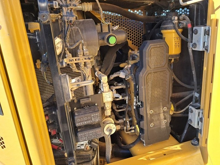 caterpillar-306-cr-image-15