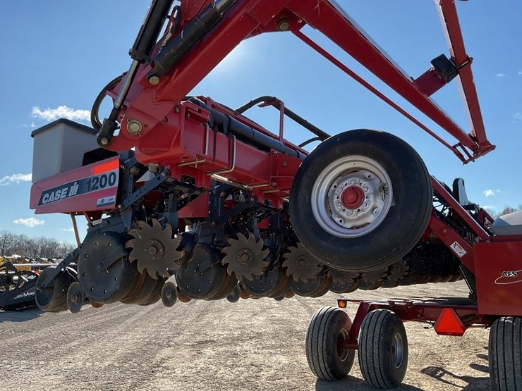 case-ih-1200-image-21