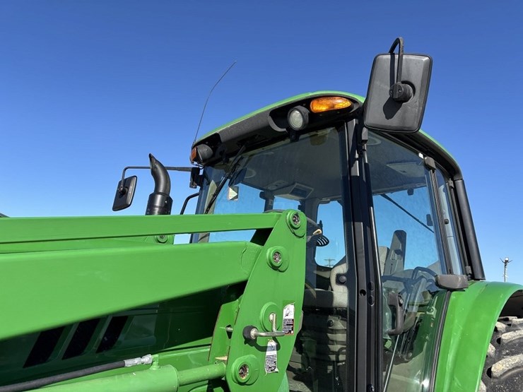john-deere-6125m-image-35