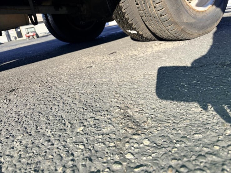 2004-mitsubishi-fuso-box-truck-image-6