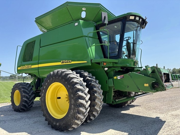 john-deere-3000-image-12