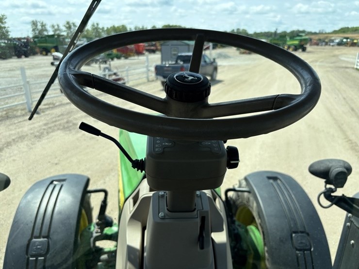john-deere-8335r-image-46