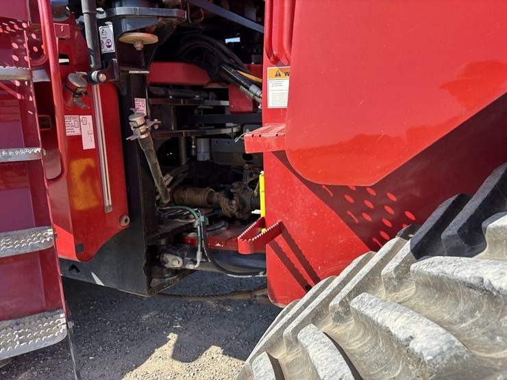 2013-case-ih-600-image-28