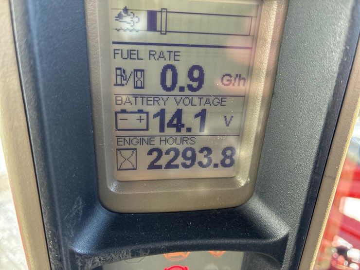 case-ih-patriot-3340-image-89