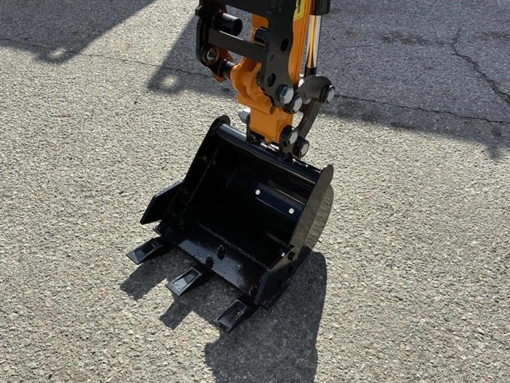 2025-miva-va15-hydraulic-excavator-image-7