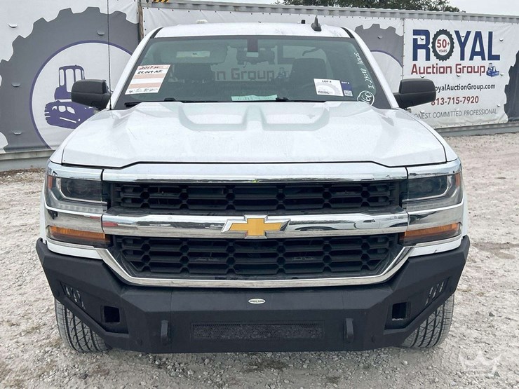 2017-chevrolet-silverado-1500-image-30